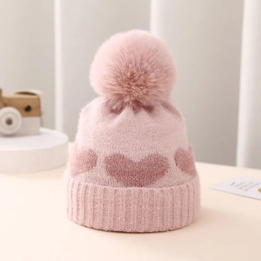 Gebreide Baby Muts Met Hartjes En Pompon - KidsKorner