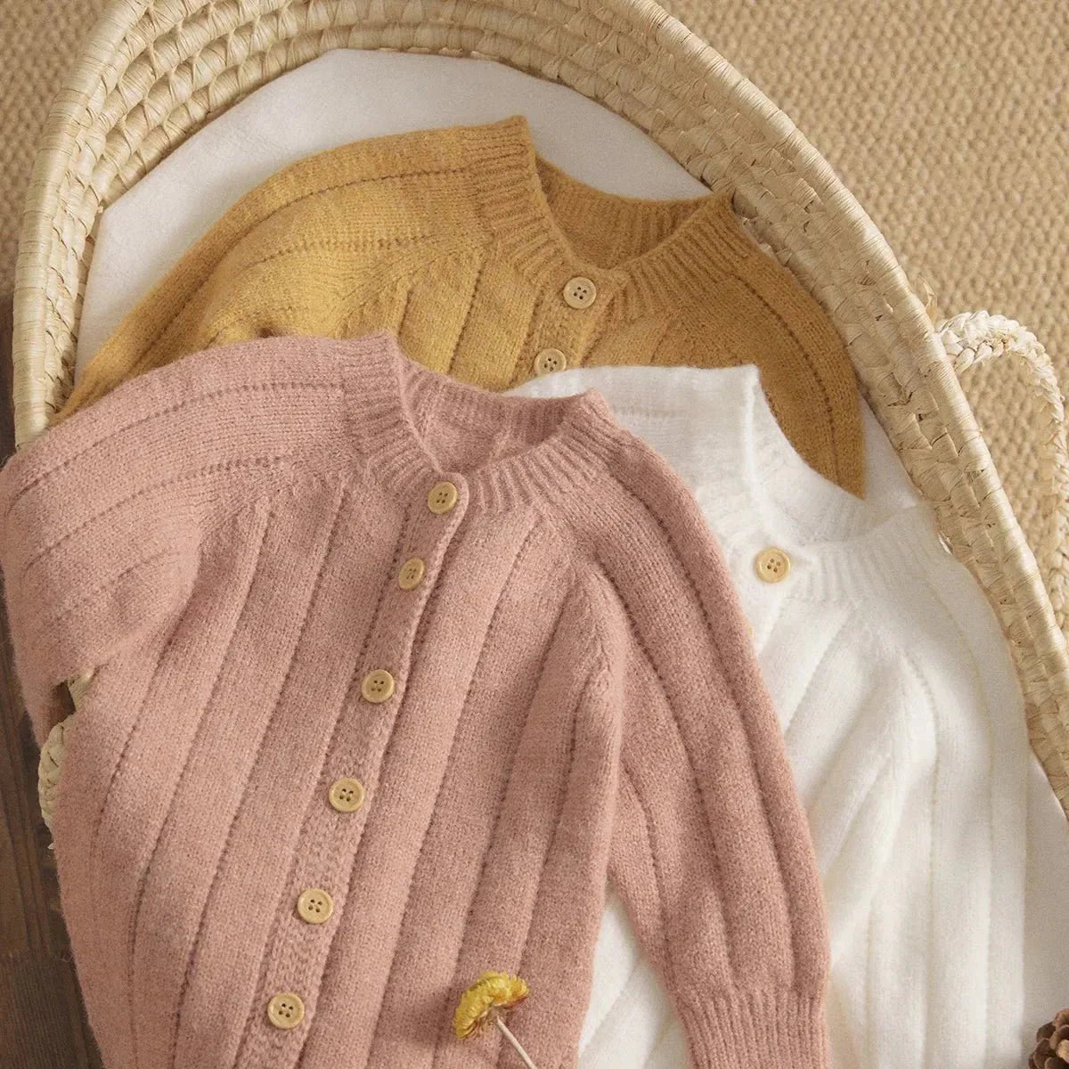 Warme Baby Romper Set Met Knopen En Muts - KidsKorner